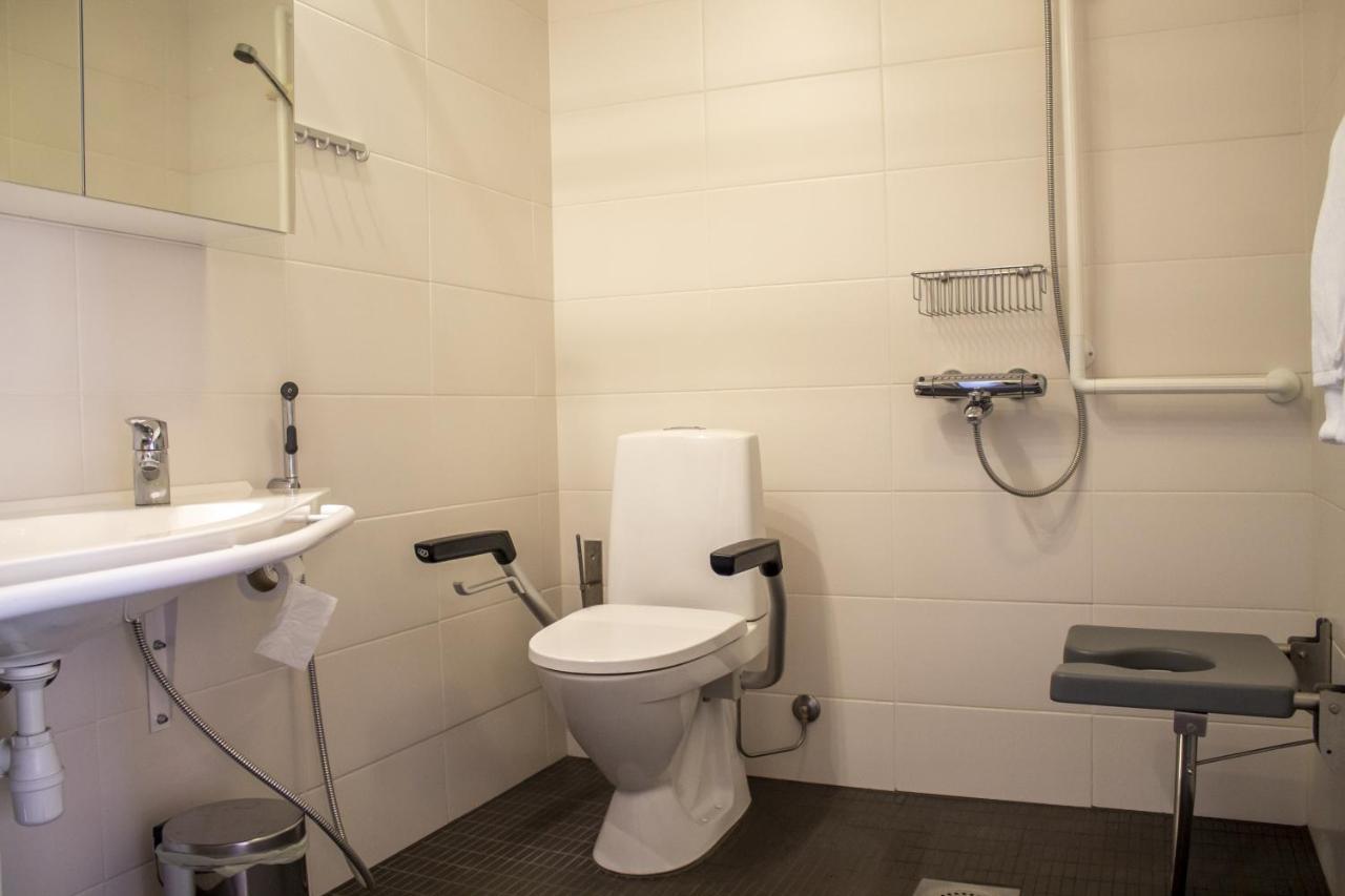 Hotel Jokiniemen Matkailu à Alapitkä Extérieur photo